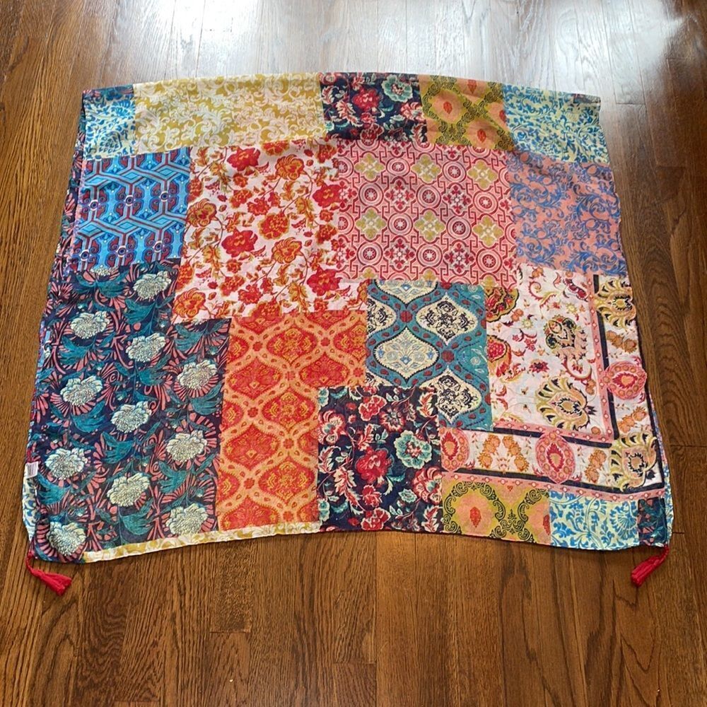 Large multi pattern‎ & multi colored polyester sc… - image 6